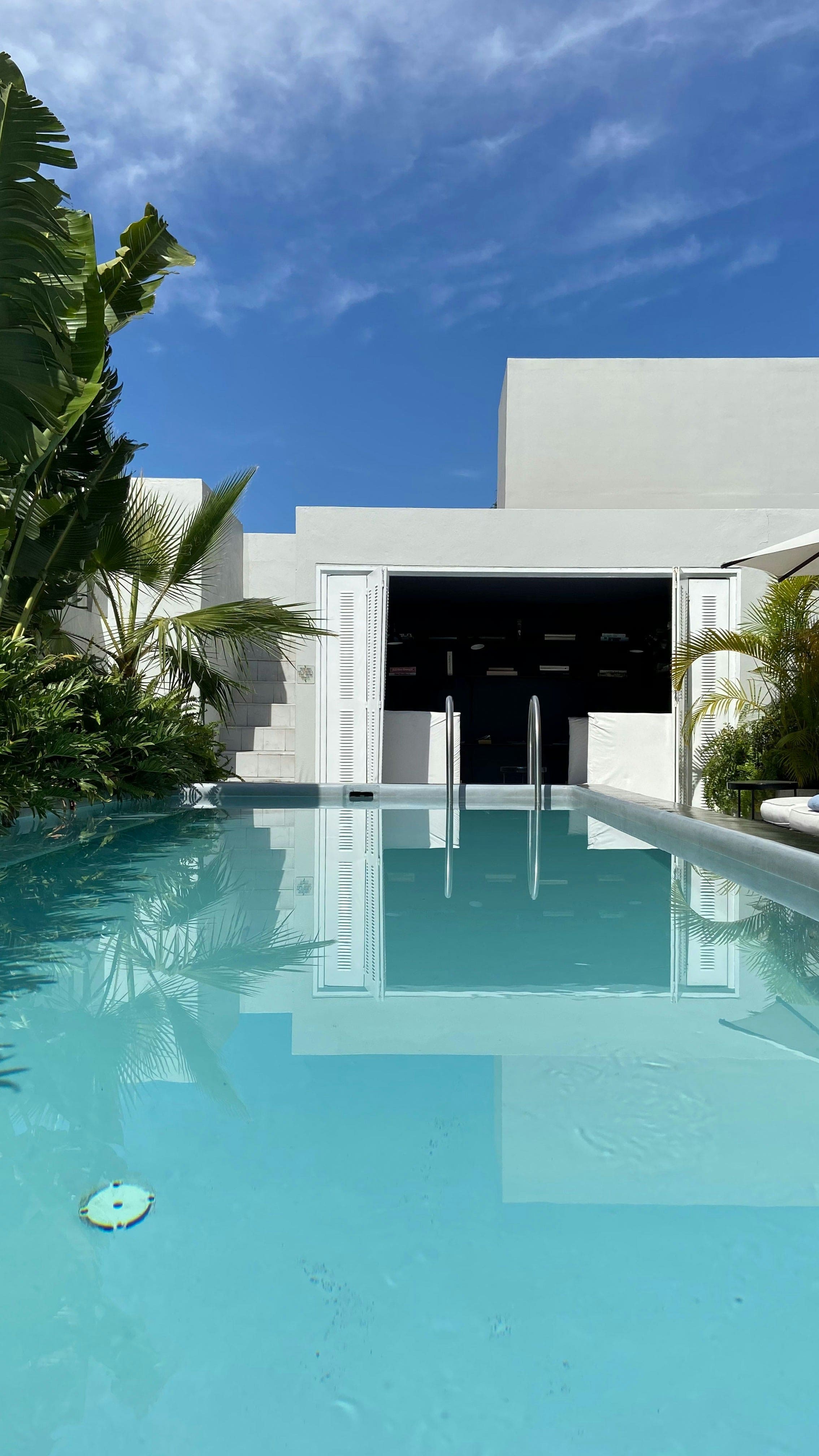 Villa tropicale haut de gamme avec piscine